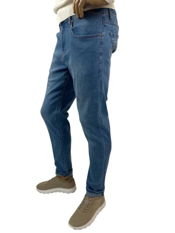 Jeans chiaro regular elasticizzato