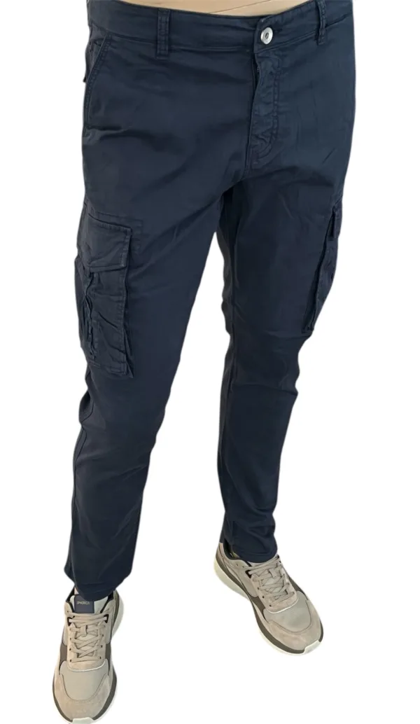 Pantalone cargo senza elastico
