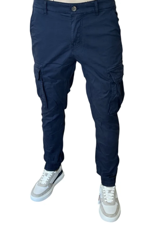 Pantalone cargo con elastico