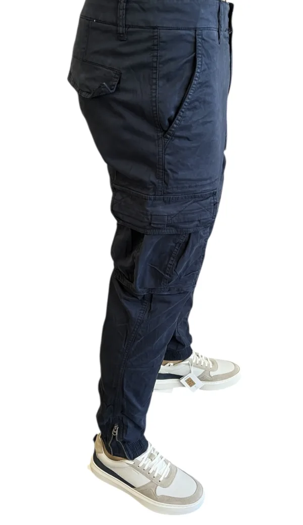 Pantalone cargo con elastico